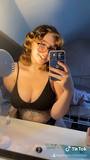 Georgia R leaked photo #6