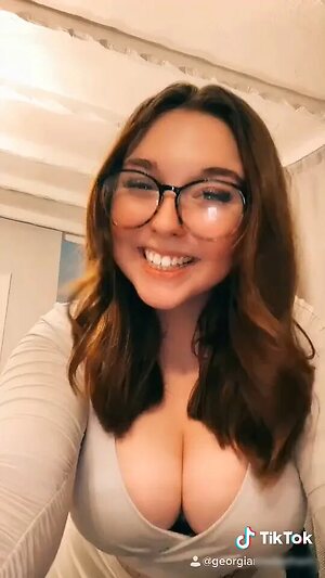 Georgia R Nude Leaked Photo #38