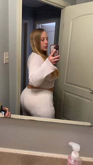 Georgie Snyder leaked photo #17