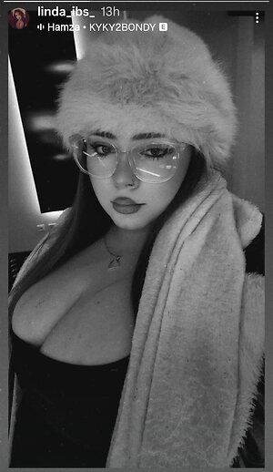 German girl with huge tits Nude Leaked Photo #10