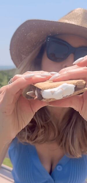 Giada De Laurentiis leaked photo #19