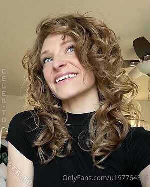 GiaWhite photo