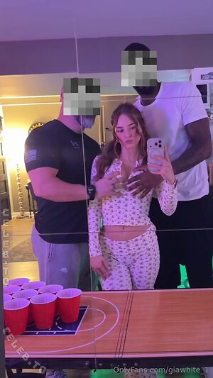 GiaWhite photo