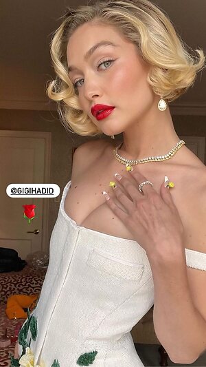 Gigi Hadid Hot leaked photo #4