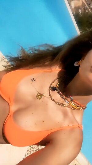 Gigi Hadid Hot Nude Leaked Photo #96