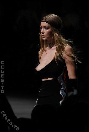Gigi Hadid Nude Leaked Photo #67