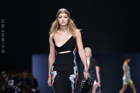 Gigi Hadid photo