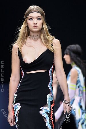 Gigi Hadid photo