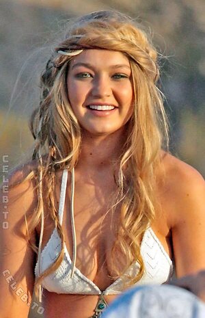 Gigi Hadid leaked photo #243