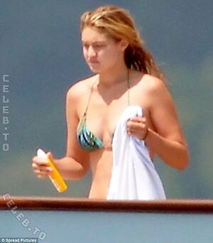 Gigi Hadid leaked photo #320