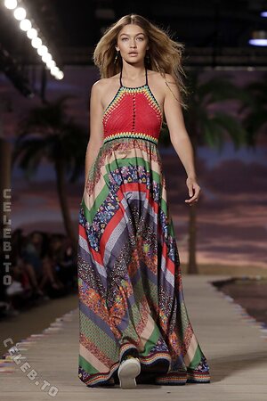 Gigi Hadid leaked photo #397