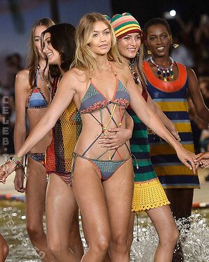 Gigi Hadid leaked photo #404