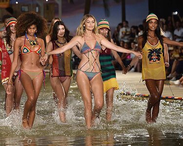 Gigi Hadid leaked photo #409