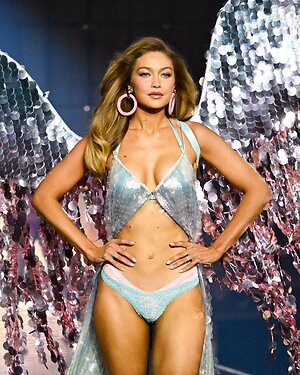 Gigi Hadid leaked photo #433
