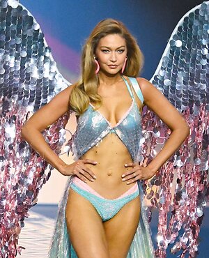 Gigi Hadid leaked photo #556