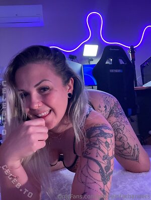 Gina EinfachAnders Nude Photos