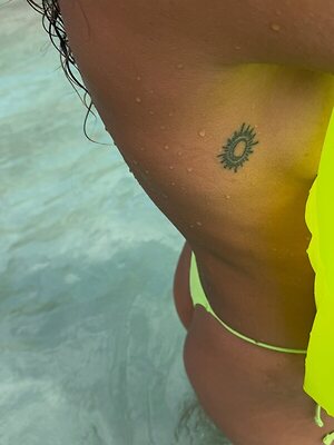 Gina July leaked photo #4