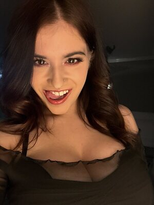 Ginagraps leaked photo #9