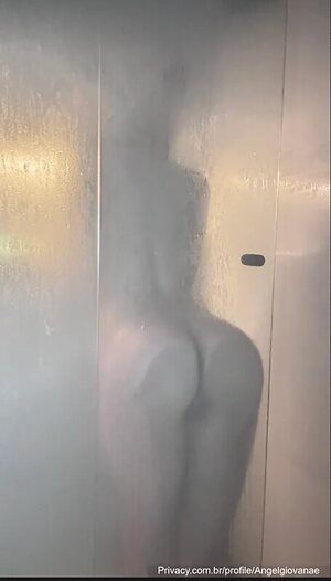 Giovana Angel leaked photo #2