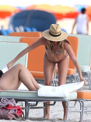 Gisele Bündchen leaked photo #70