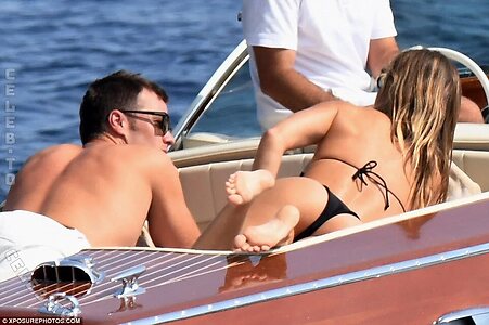 Gisele Bundchen Nude Leaked Photo #57