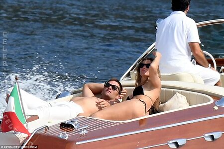 Gisele Bundchen Nude Leaked Photo #60