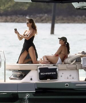 Gisele Bundchen leaked photo #95
