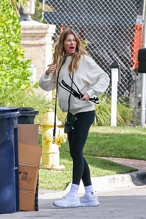 Gisele Bundchen leaked photo #185