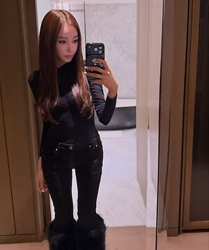Giselle leaked photo #27