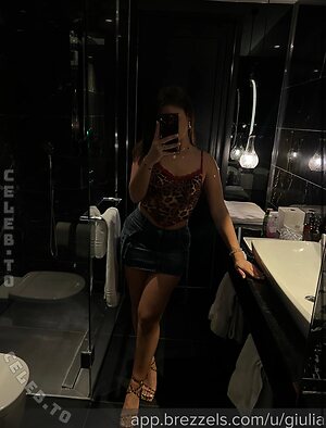 Giuliafrjc Nude Leaked Photo #12