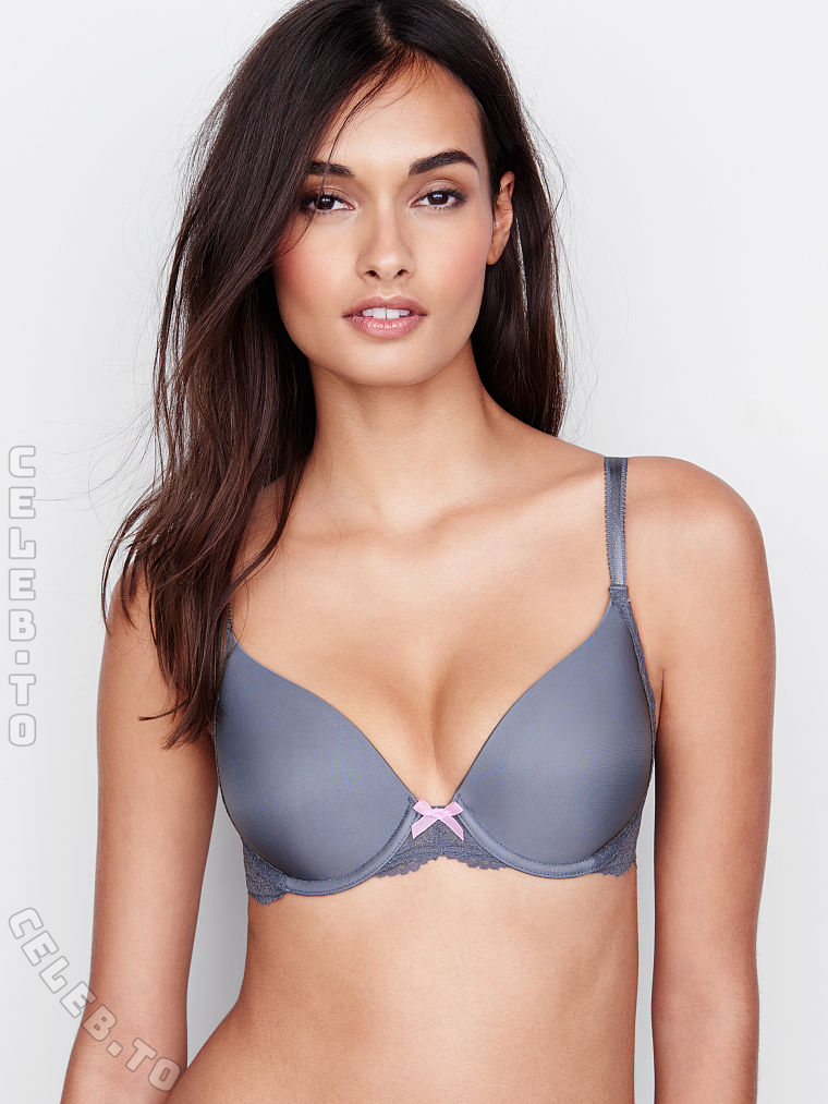 Gizele Oliveira photo