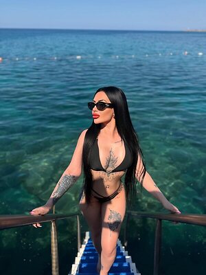 Gizem Bilgen leaked photo #2