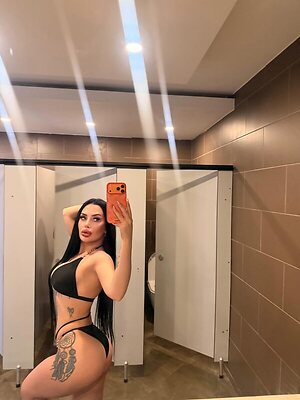 Gizem Bilgen leaked photo #5