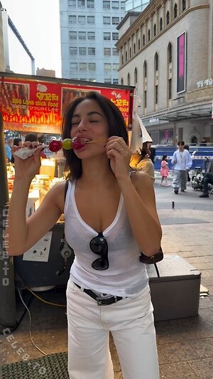 Gizem Emre Nude Leaked Photo #11