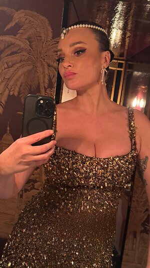 Gizzi Erskine leaked photo #40