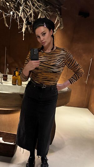 Gizzi Erskine leaked photo #54