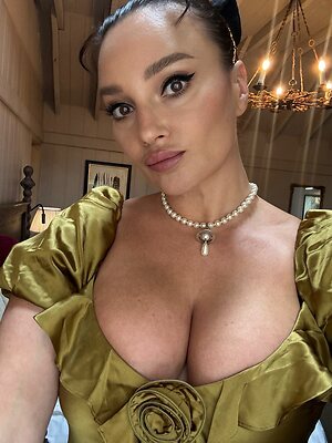 Gizzi Erskine Nude Leaked Photo #98