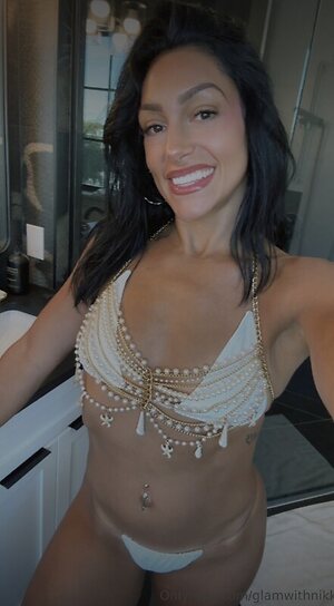 glamwithnikki leaked photo #2