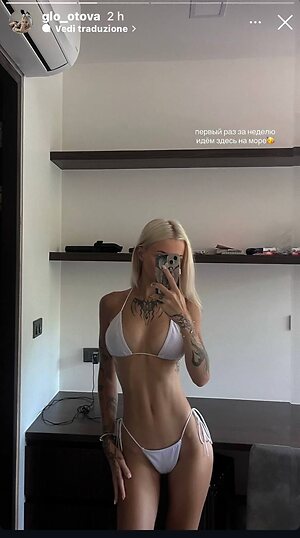 Glo_otova leaked photo #5