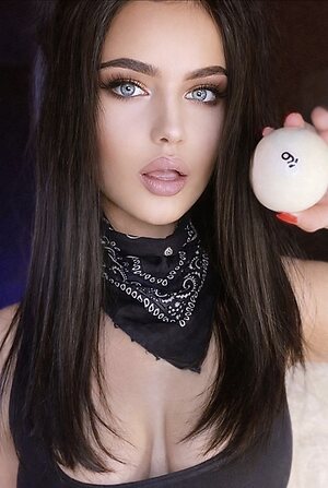 GloriaLove leaked photo #2