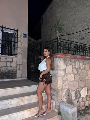 Gülsen Aslan leaked photo #4