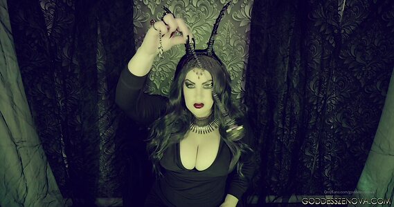 Goddess Zenova leaked photo #6