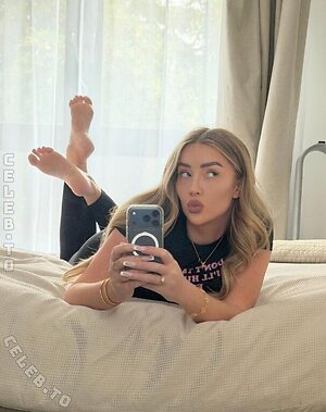 goddesshollyjones