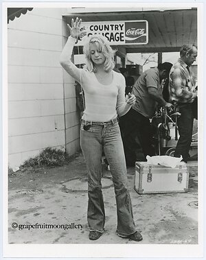 Goldie Hawn Nude Leaked Photo #4