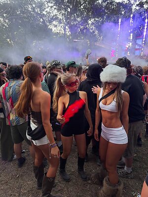 Gostosas de mini short leaked photo #25