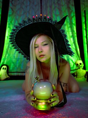 Goth Egg