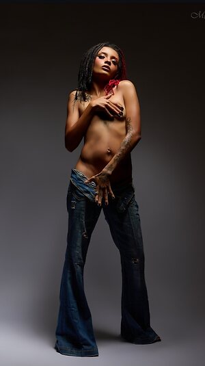 Goth.Rihanna leaked photo #3