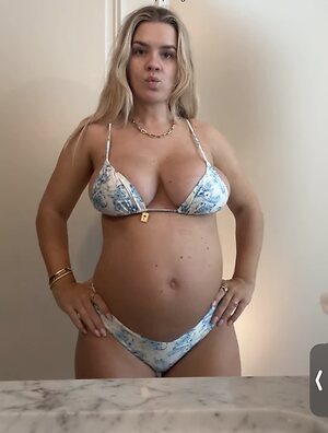 Grace Beverley leaked photo #21