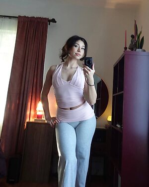Grace Garcia leaked photo #3