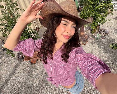 Grace Garcia leaked photo #42